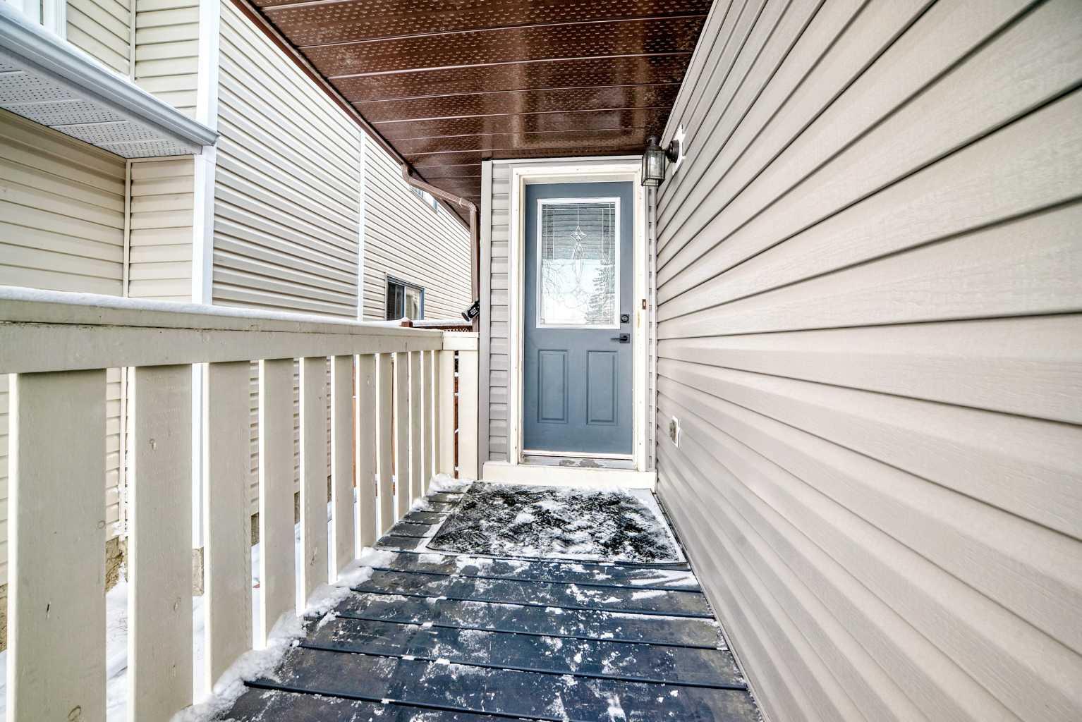 219 Sandstone Drive NW