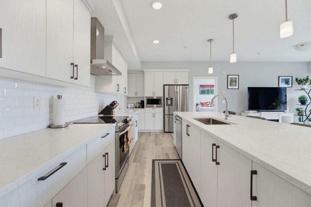 300 Harvest Hills Place NE 204