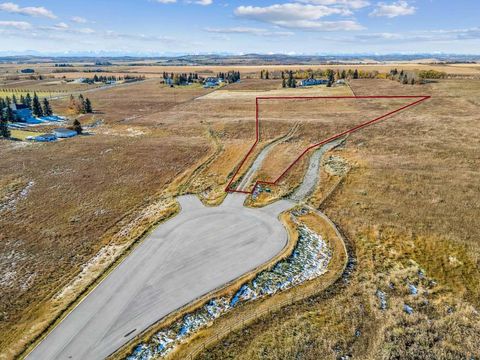 5105 283 Avenue W Rural Foothills County AB T1S 3M5