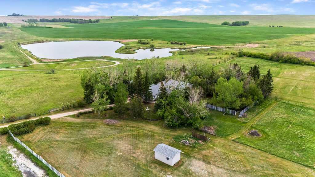 27 Dewitts Pond