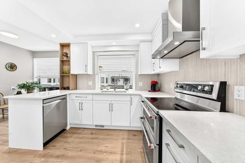 Tiny photo for 4037 42 Street NW #242, Calgary, AB T3A 2M9 (MLS # A2340164)