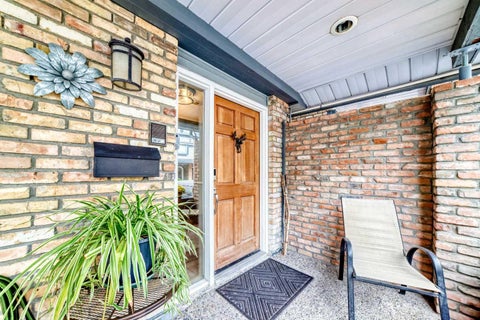 Tiny photo for 4037 42 Street NW #242, Calgary, AB T3A 2M9 (MLS # A2340164)