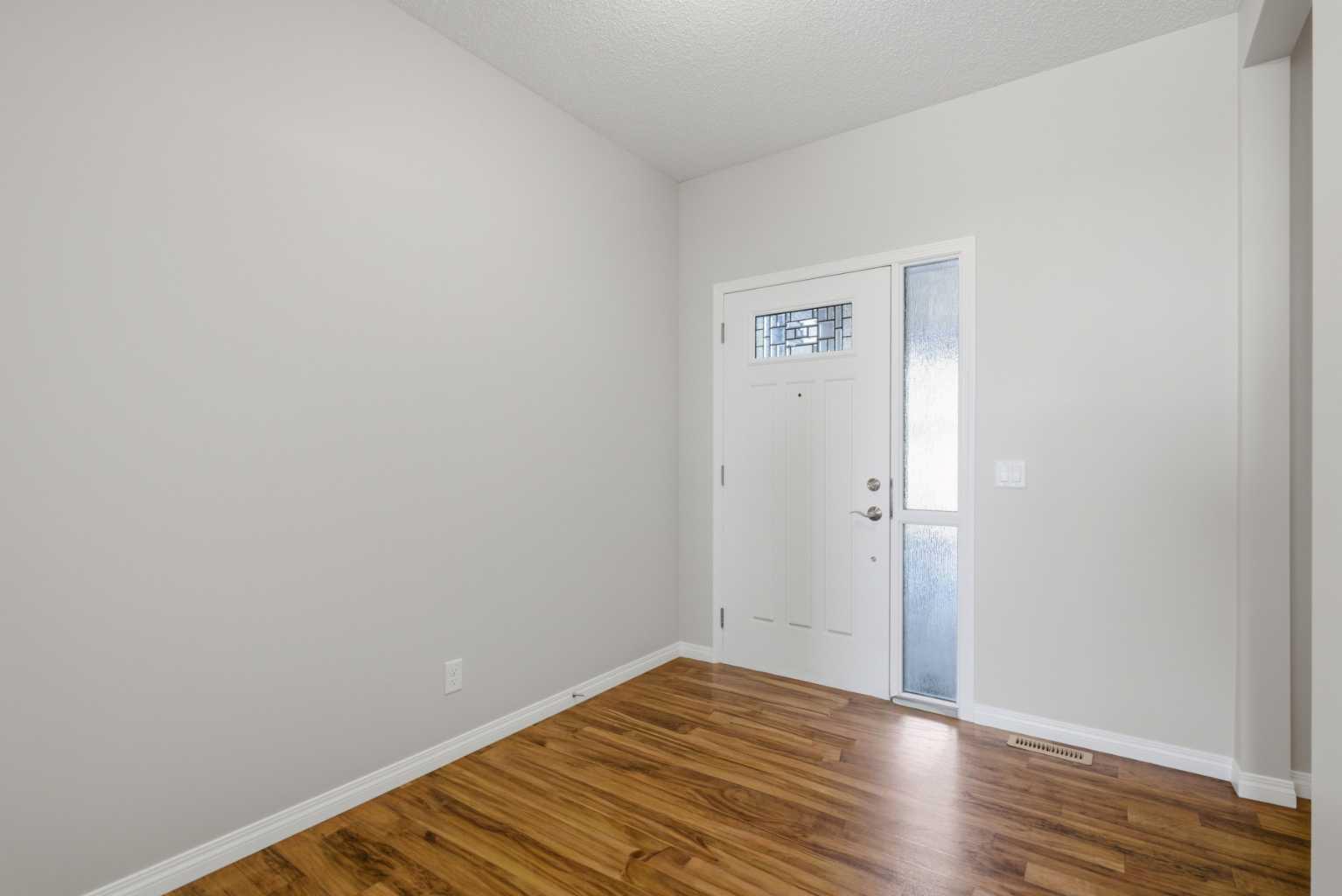 1456 Livingston Way NE