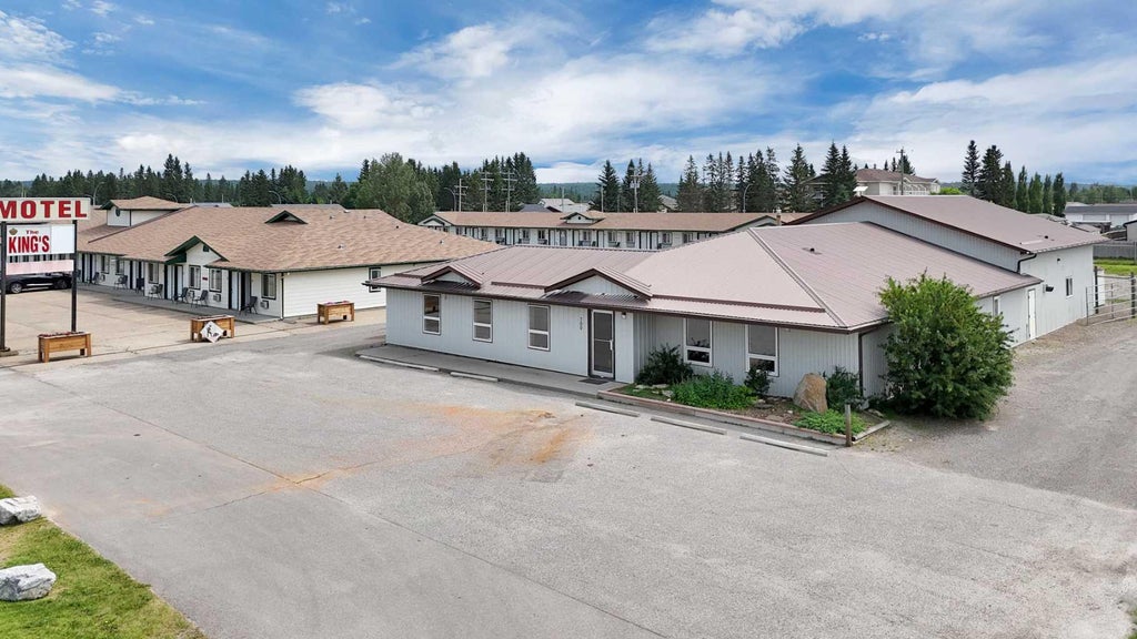 Photo of 709 Main Avenue W, Sundre, AB T0M 1X0 (MLS # A2337583)