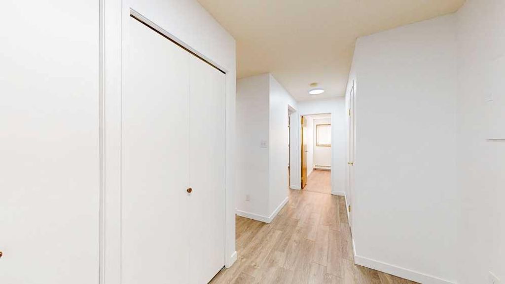 Photo of 3090 15 Avenue SE #202, Medicine Hat, AB T1B 3Z3 (MLS # A2305154)
