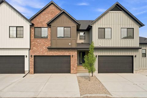 Photo of 201 Cooperswood Green SW #603, Airdrie, AB T3B 3Y6 (MLS # A2331140)