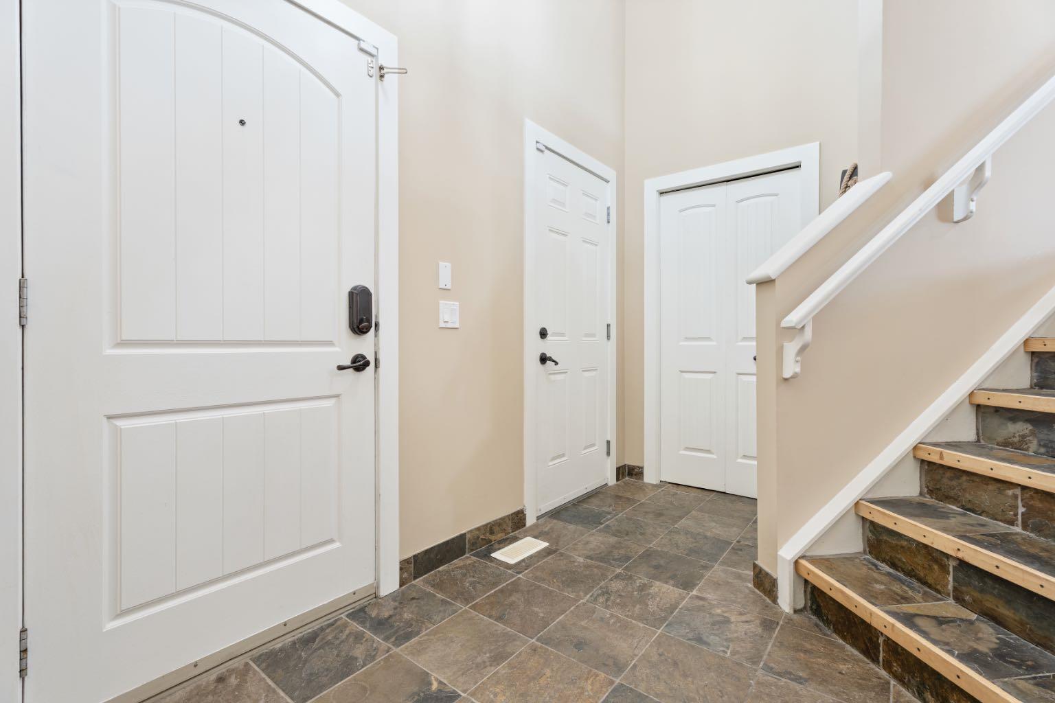 135 Drake Landing View