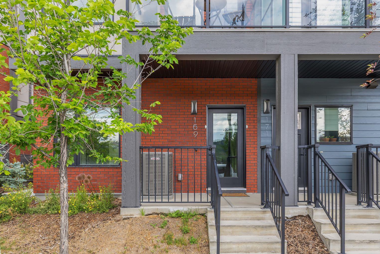169 Greenbriar Place NW