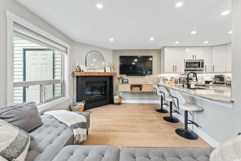 Photo of 300 2 Avenue #1, Dead Mans Flats, AB T1W 2W4 (MLS # A2351213)