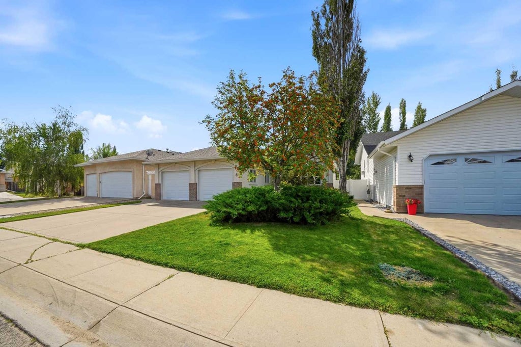 Photo of 8 Drever Close, Red Deer, AB T4R 2N6 (MLS # A2350941)