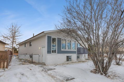 224 Whitworth Way NE Calgary AB T1Y 6A9