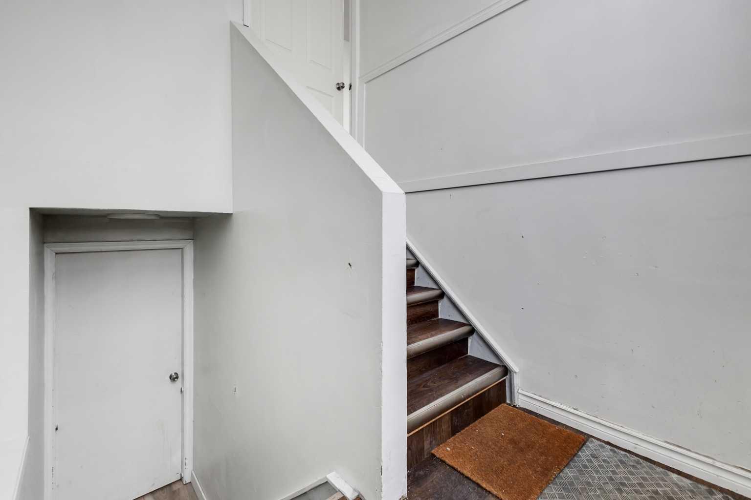 224 Whitworth Way NE