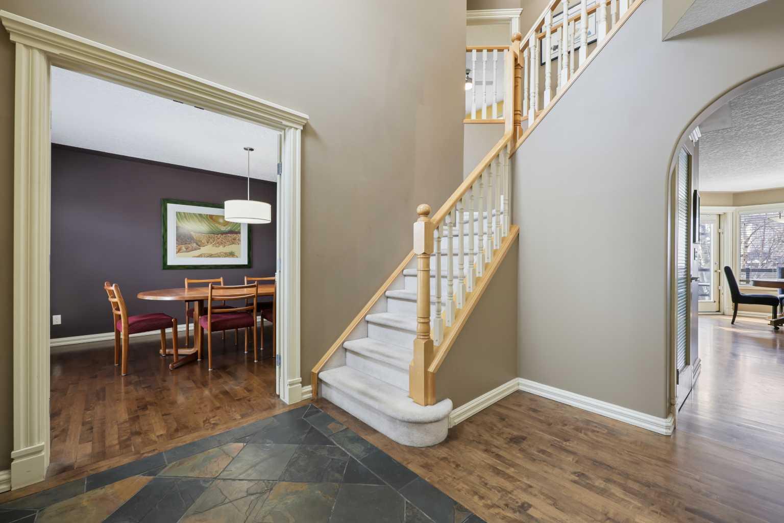 41 Strathridge Crescent SW