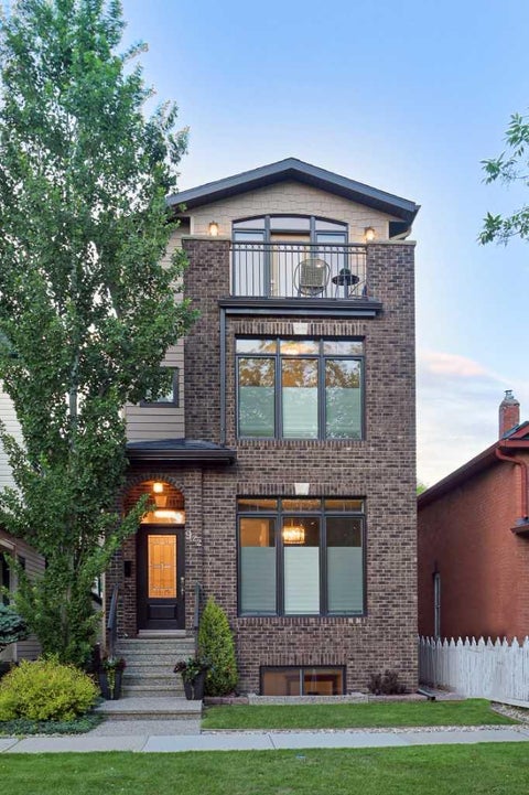 Photo of 922 5 Street NW, Calgary, AB T2N 1R2 (MLS # A2318295)