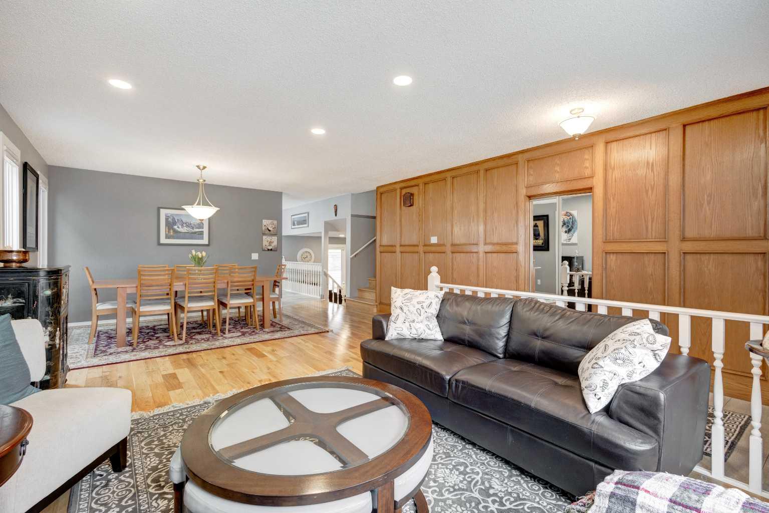 387 Silvergrove Drive NW