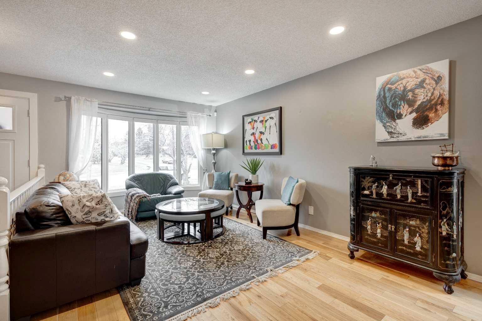 387 Silvergrove Drive NW