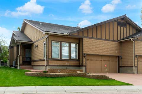 Photo of 8 Bridle Estates Manor SW, Calgary, AB T2Y 4H4 (MLS # A2319637)