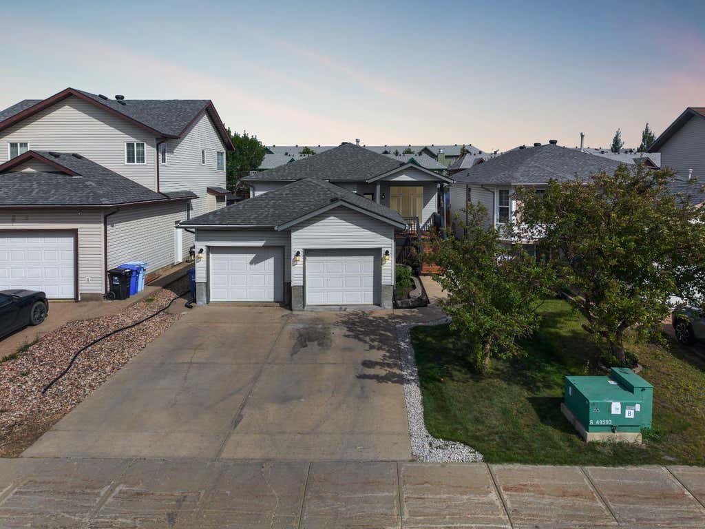 Photo of 142 Laffont Way, Fort McMurray, AB T9K 2P9 (MLS # A2339971)