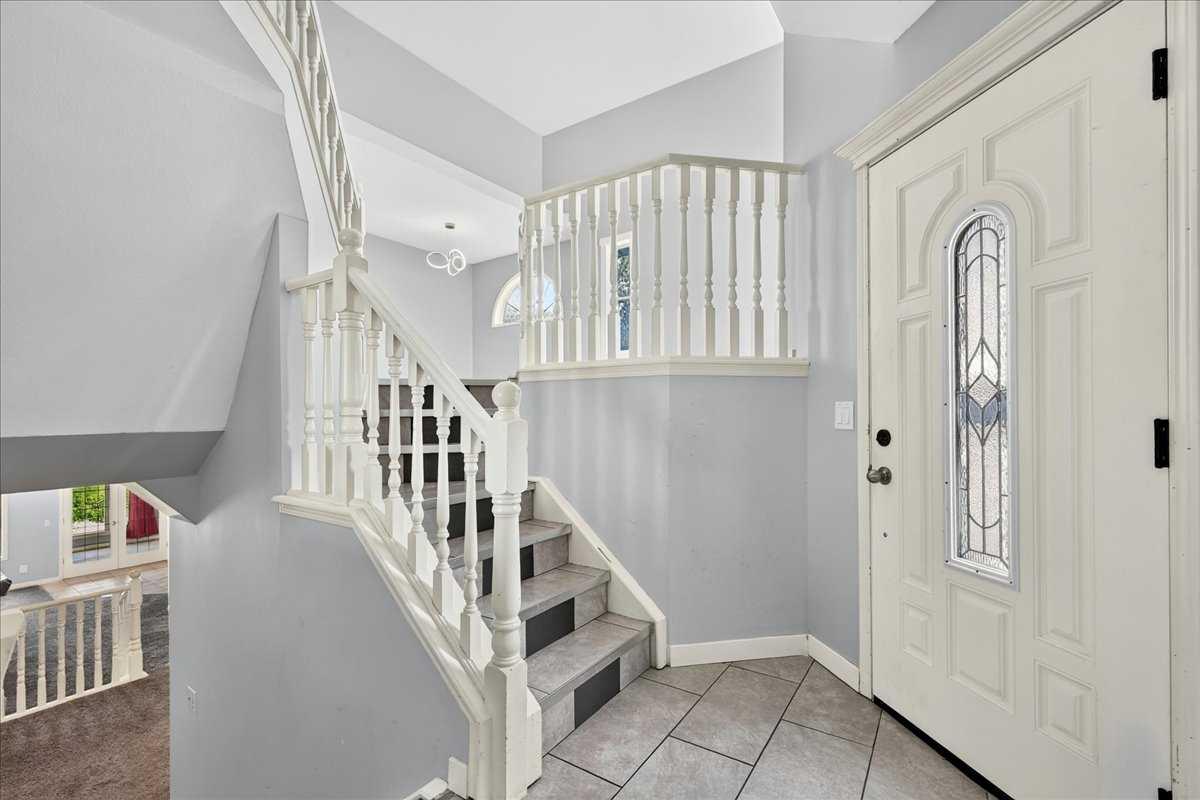 254 Douglas Glen Heath SE