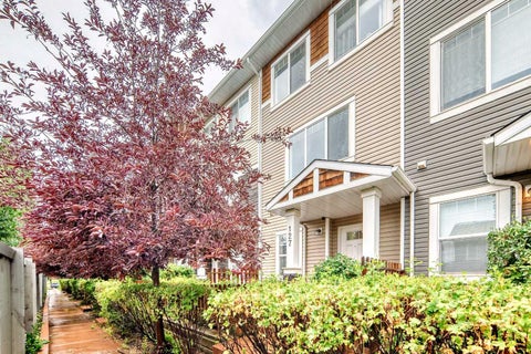 Photo of 2802 Kings Heights Gate SE #127, Airdrie, AB T4A 0T3 (MLS # A2289217)