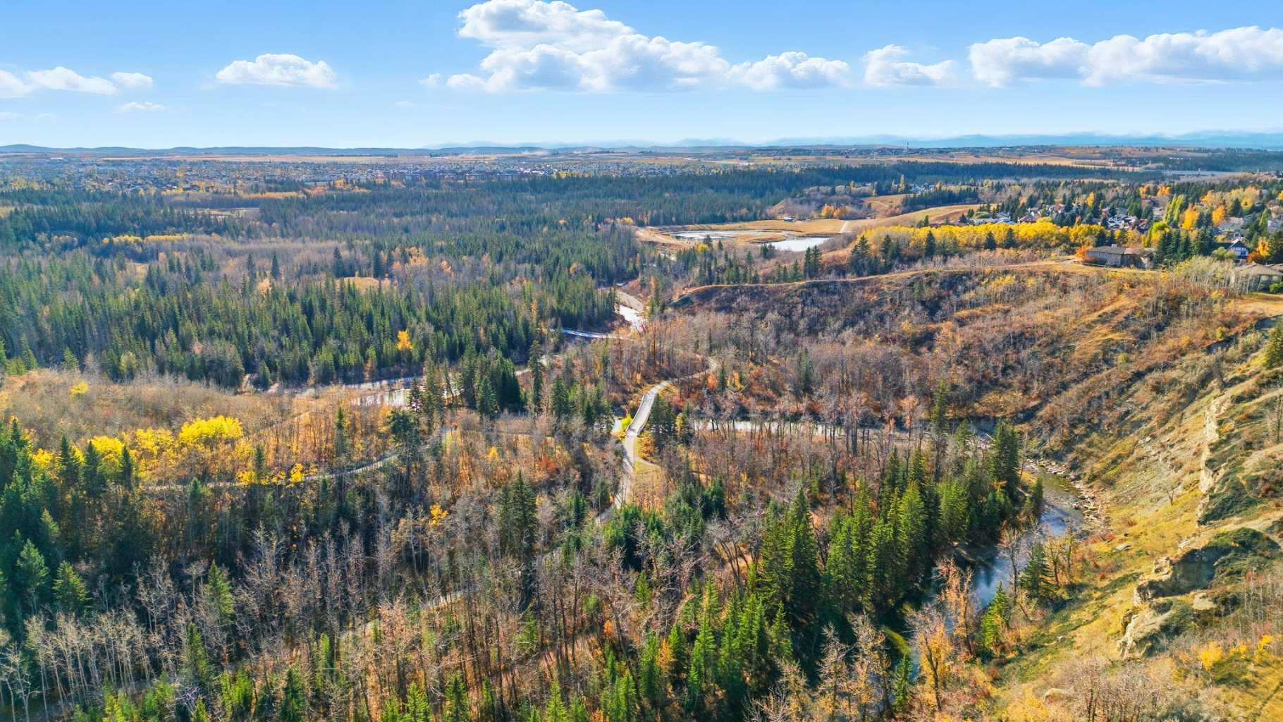 32 Woodgrove Crescent SW