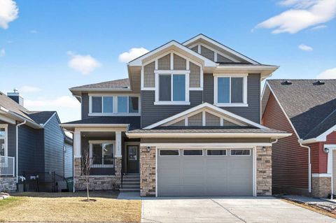 1642 Baywater Street SW Airdrie AB T4B 5K6