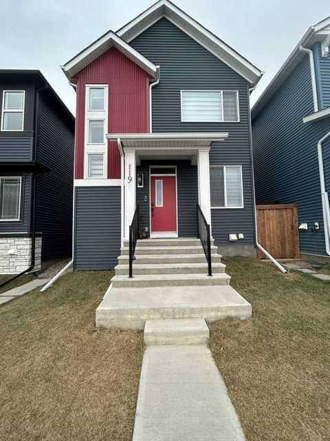 119 Edith Drive NW Calgary AB T3R 2B8