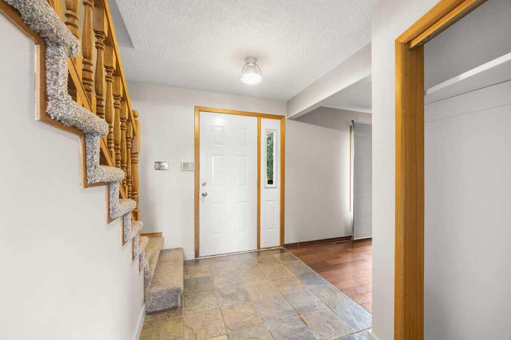 Photo of 4804 Nordegg Crescent NW, Calgary, AB T2K 2M5 (MLS # A2337141)