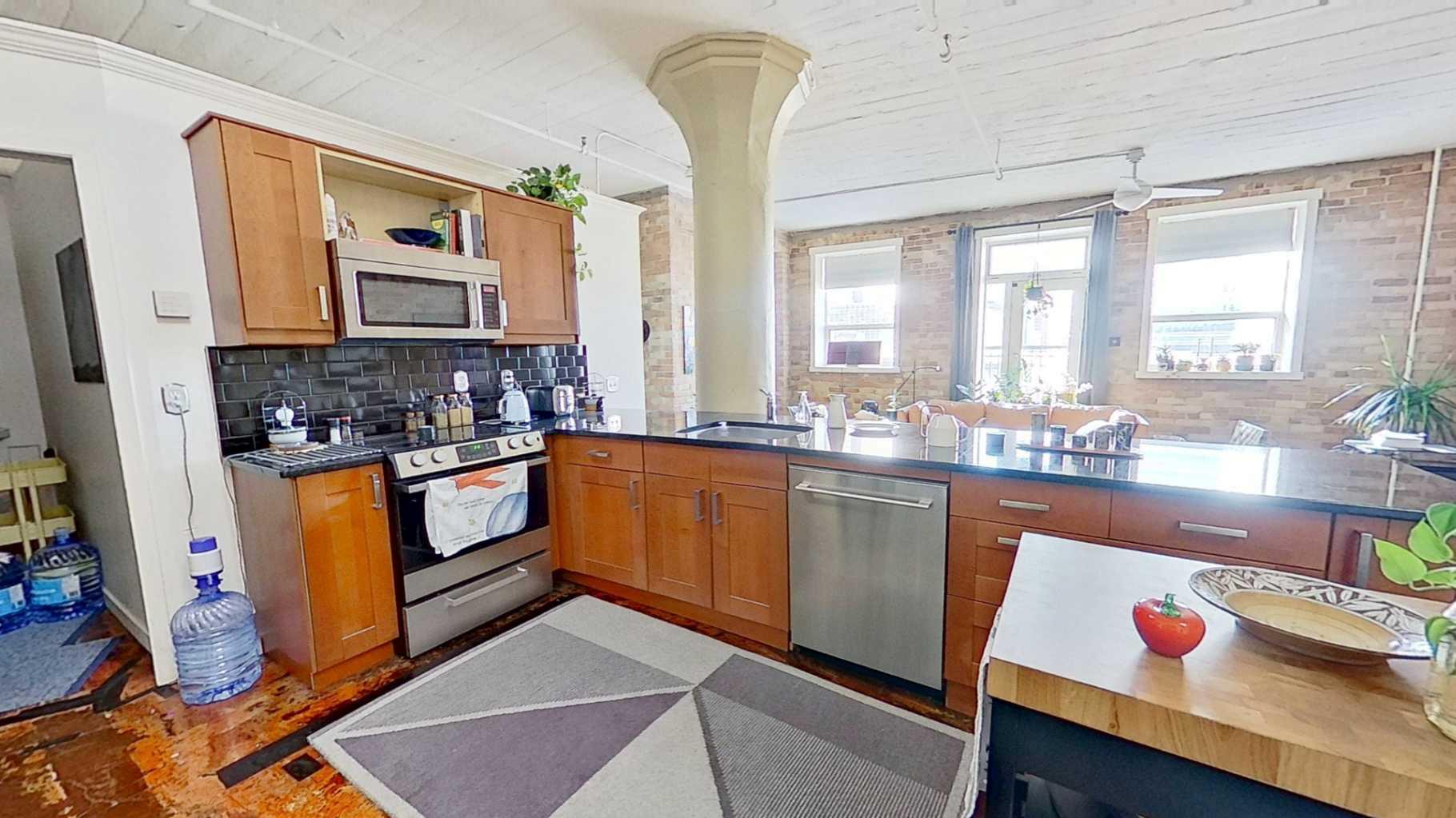 240 11 Avenue SW 409