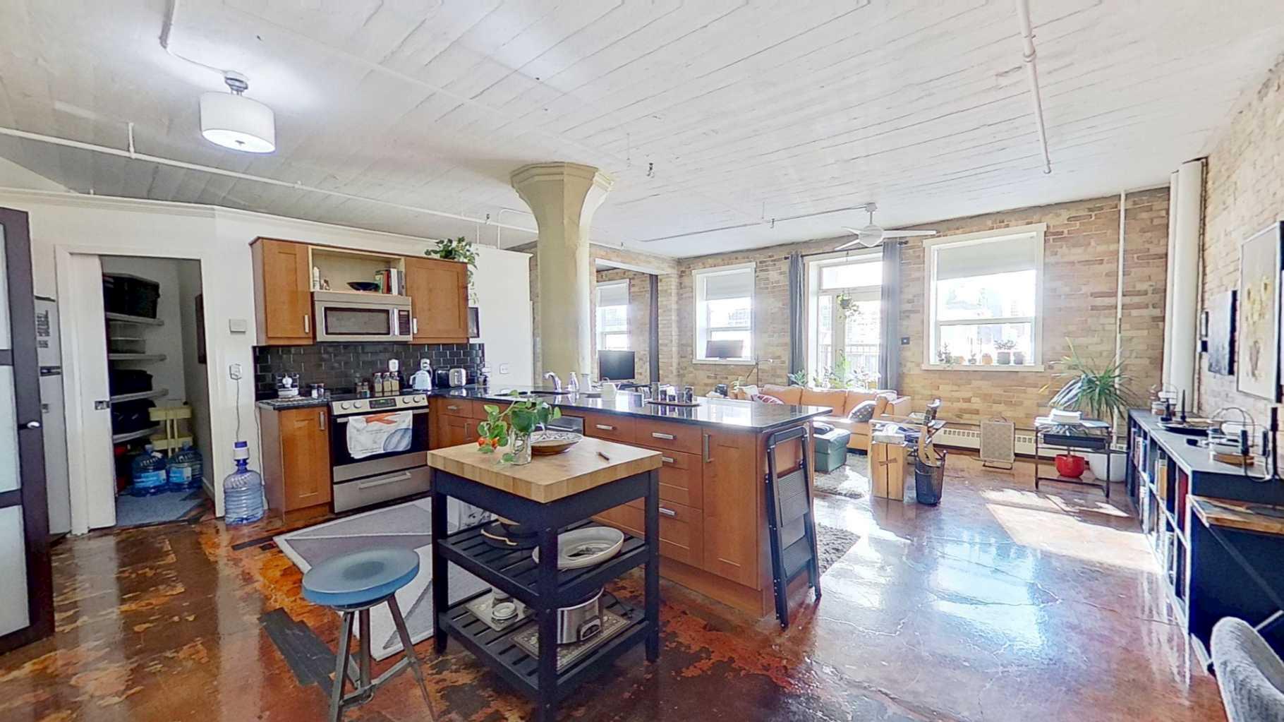 240 11 Avenue SW 409