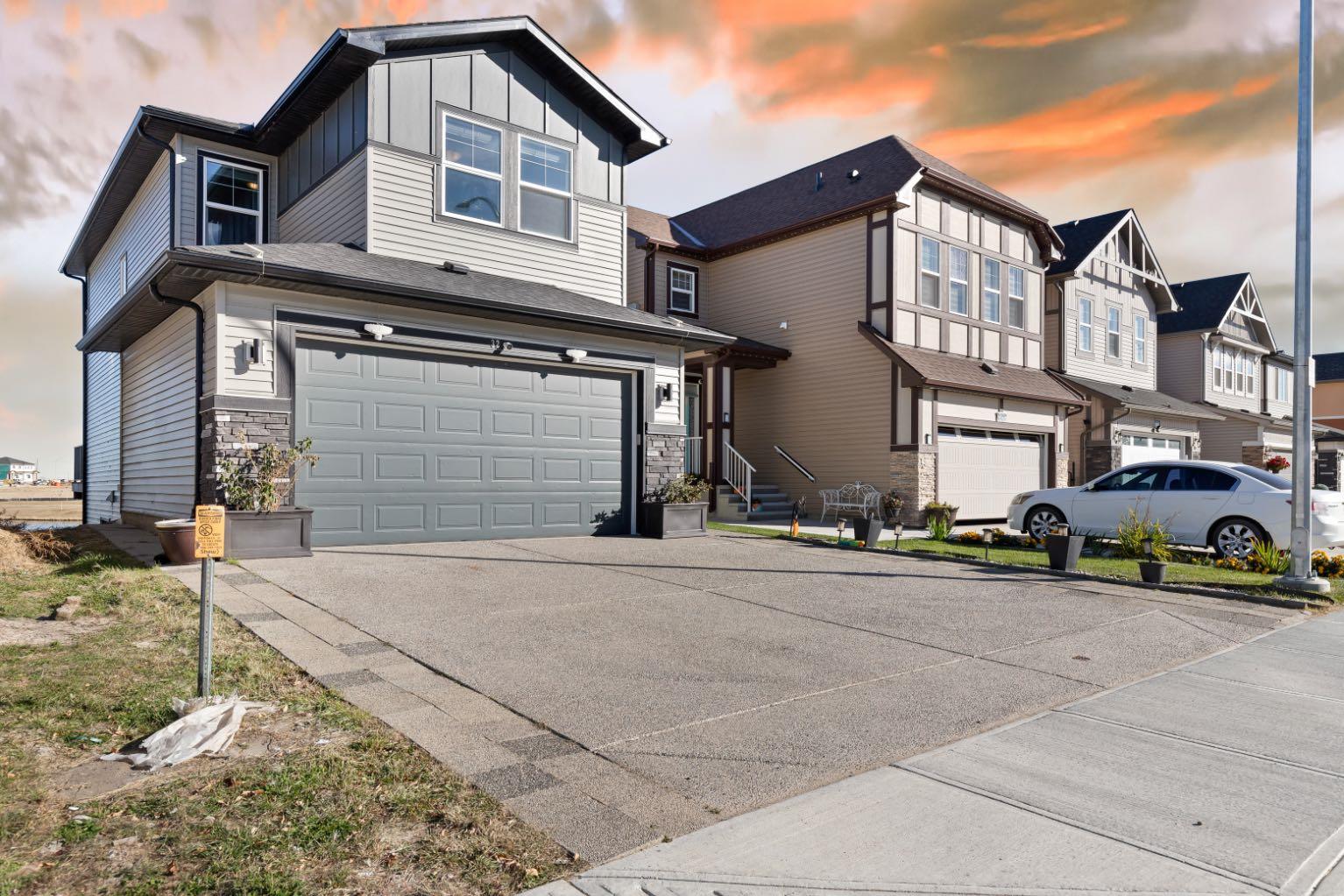 32 Cornerbrook Common NE