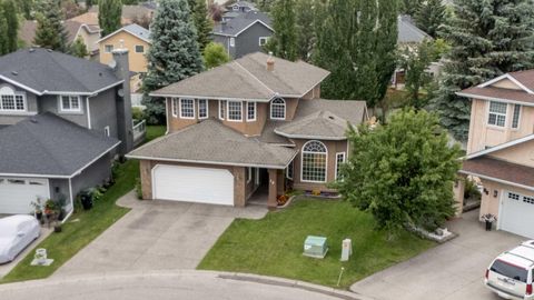 Photo of 19 Mckenzie Lake Manor SE, Calgary, AB T2Z 1Y4 (MLS # A2325173)