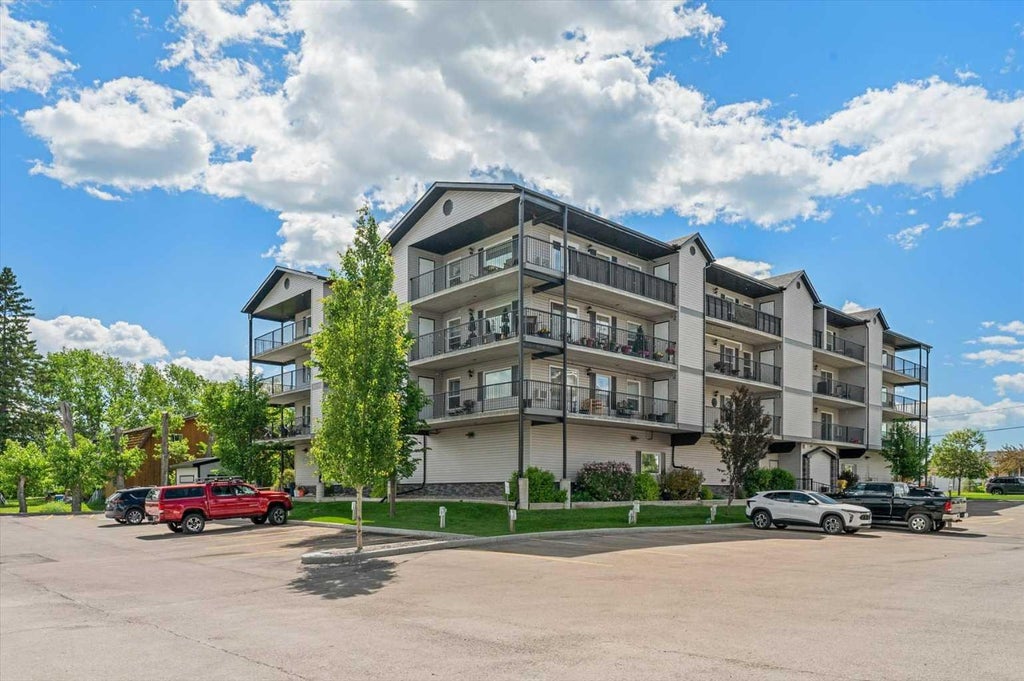 Photo of 408 1 Avenue SE #402, Diamond Valley, AB T0L 0H0 (MLS # A2321118)