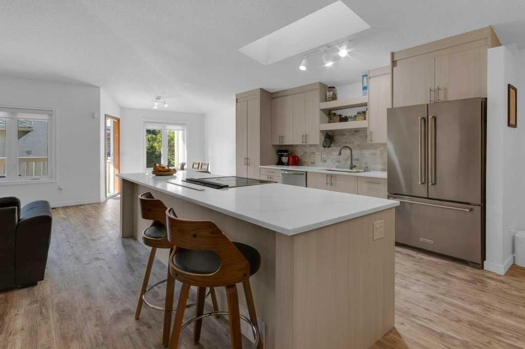 Photo of 119 Edgepark Villas NW, Calgary, AB T3A 3S2 (MLS # A2287824)