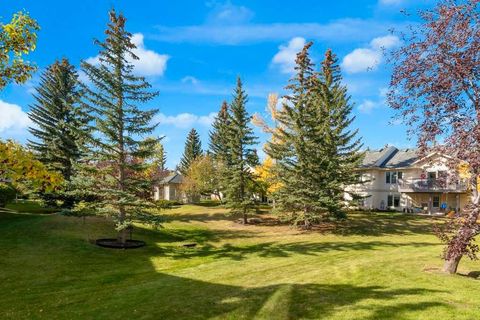 Photo of 119 Edgepark Villas NW, Calgary, AB T3A 3S2 (MLS # A2287824)