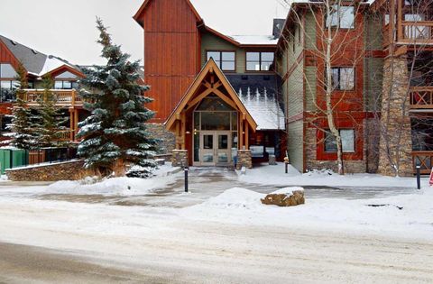 106 Stewart Creek Landing N 119 Canmore AB T1W 0G6