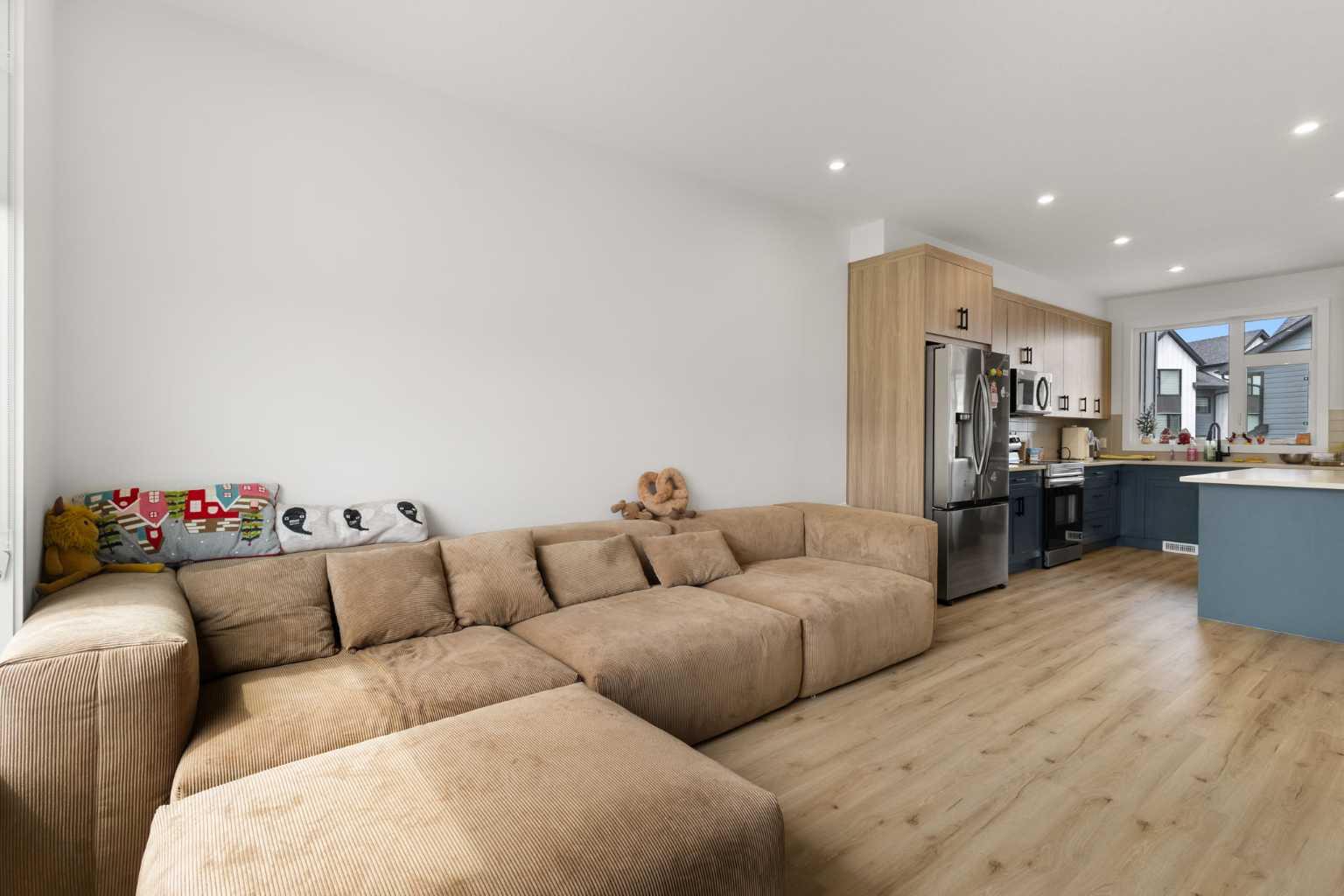 85 sage hill Heights NW 327