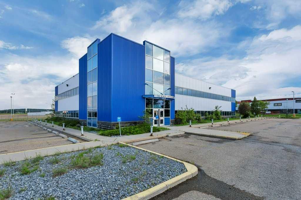 Photo of 33 Schenk Industrial Road, Sylvan Lake, AB T4S 2J9 (MLS # A2328547)