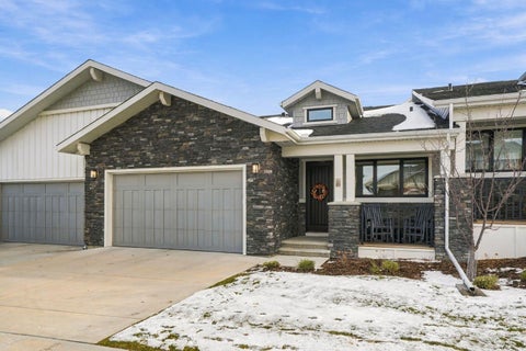 Photo of 42 Crestridge Bay SW, Calgary, AB T3B 6H2 (MLS # A2355391)