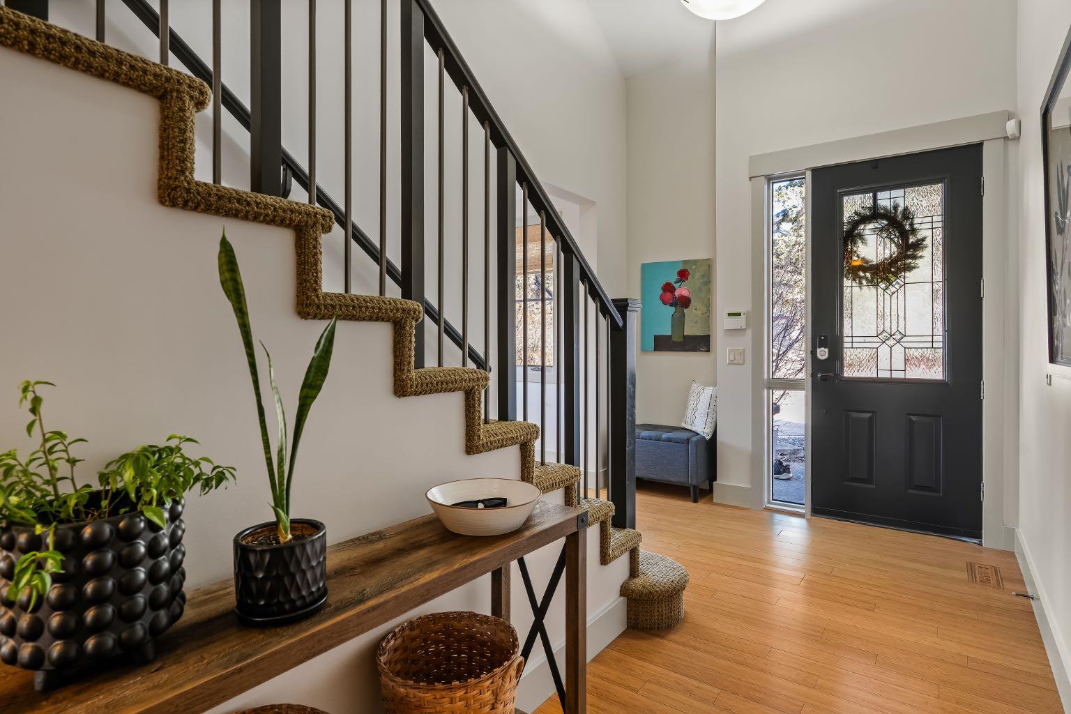 1359 69 Street SW 17