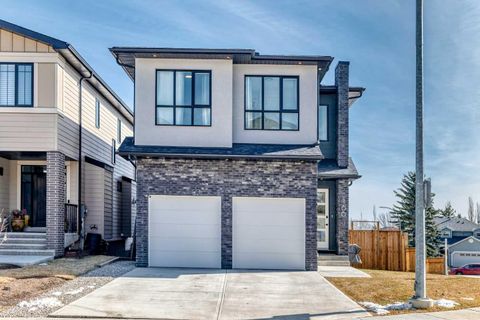 166 69 Street SW Calgary AB T3H 5C7