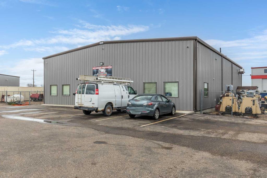 Photo of 81 Brier Estates Way NW, Medicine Hat, AB T1C 0B2 (MLS # A2300123)