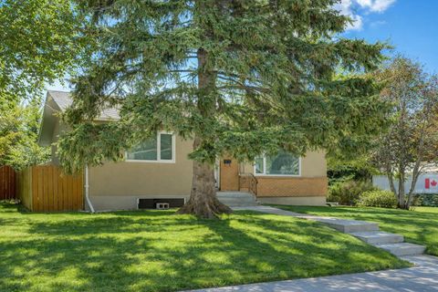 Photo of 5219 Valiant Drive NW, Calgary, AB T3A 0Y6 (MLS # A2292421)