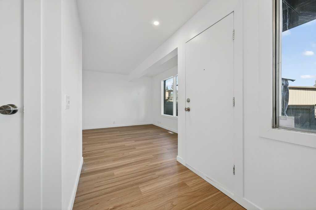 1055 72 Avenue NW 17