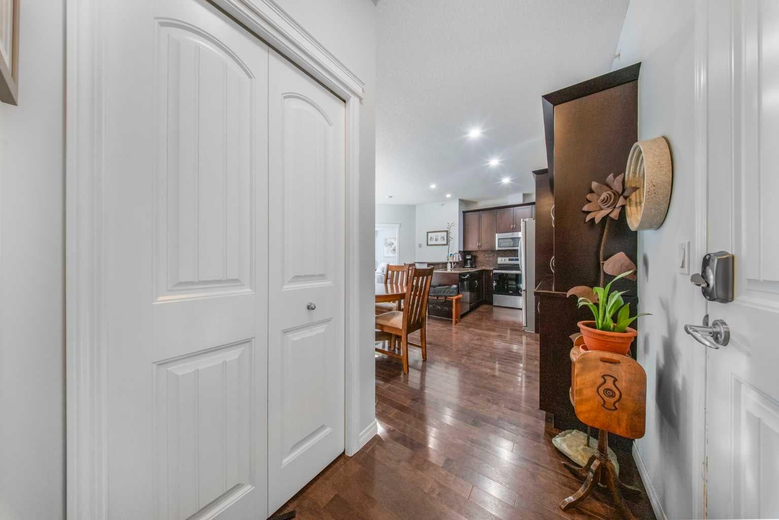 31 Country Village Manor NE 4408