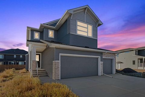 Photo of 95 Dawson Wharf Mount, Chestermere, AB T1X 2X7 (MLS # A2315697)