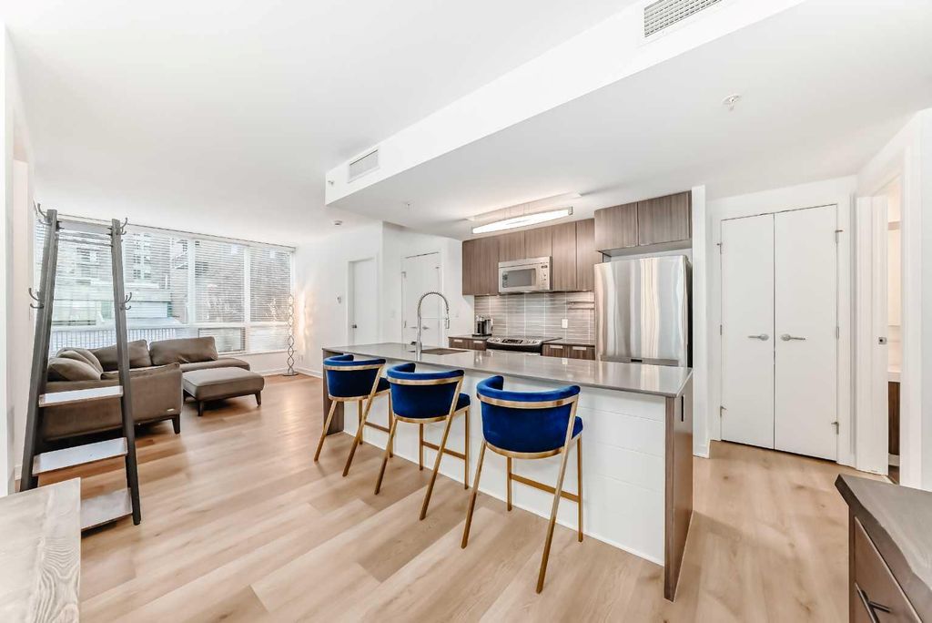 Photo of 624 14 Avenue SW, Calgary, AB T2R 0M8 (MLS # A2271173)