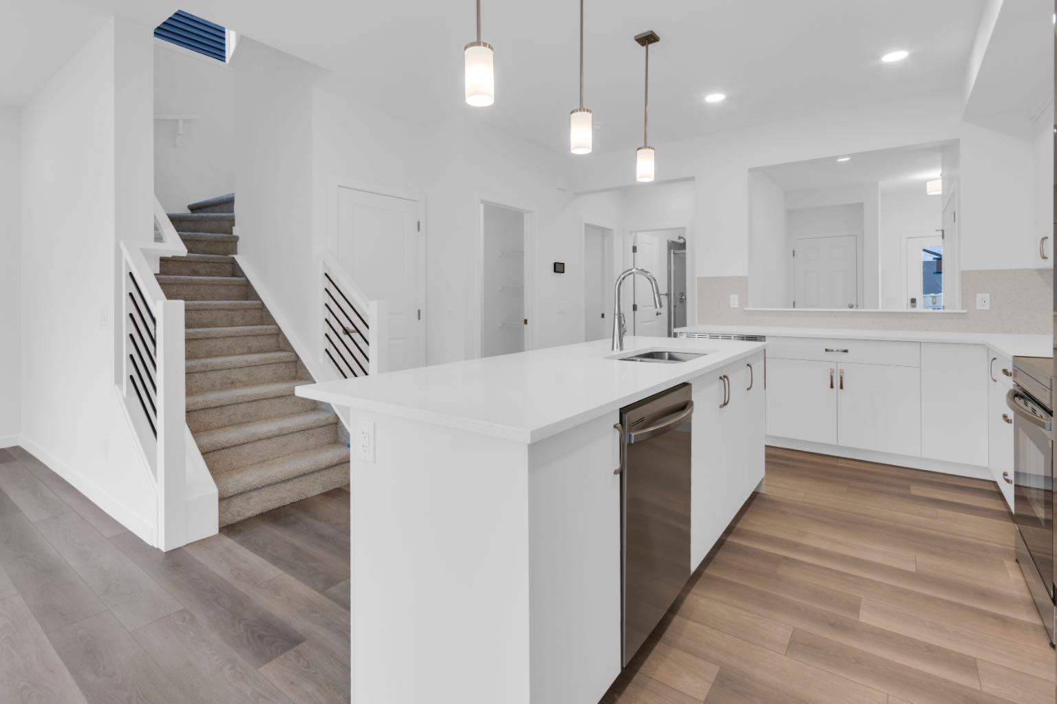 449 Savanna Landing NE