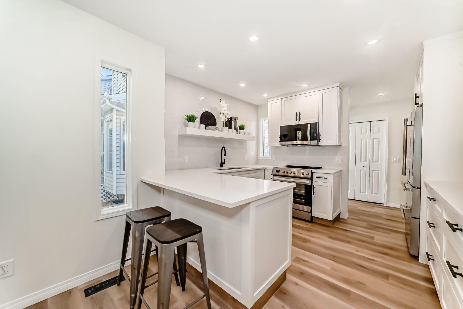 126 Hawkstone Manor NW