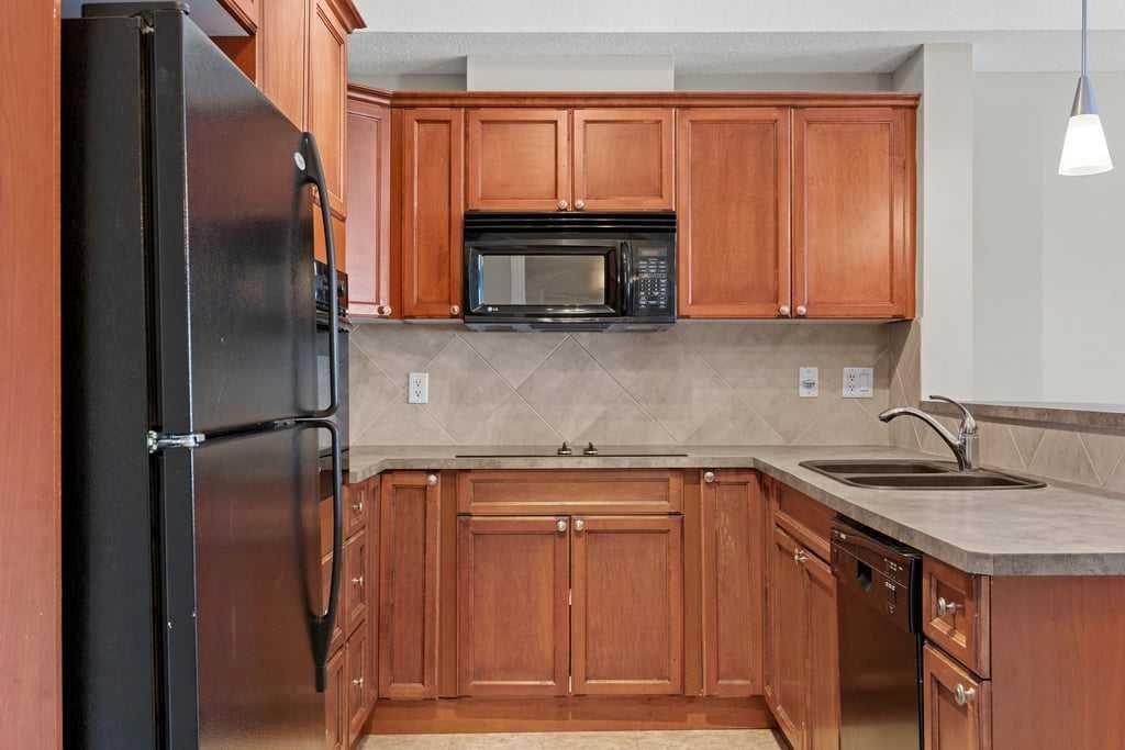 Photo of 60 Royal Oak Plaza NW #122, Calgary, AB T3K 5Z1 (MLS # A2299411)